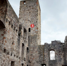 Rekonstruktionsversuch_Bergfried